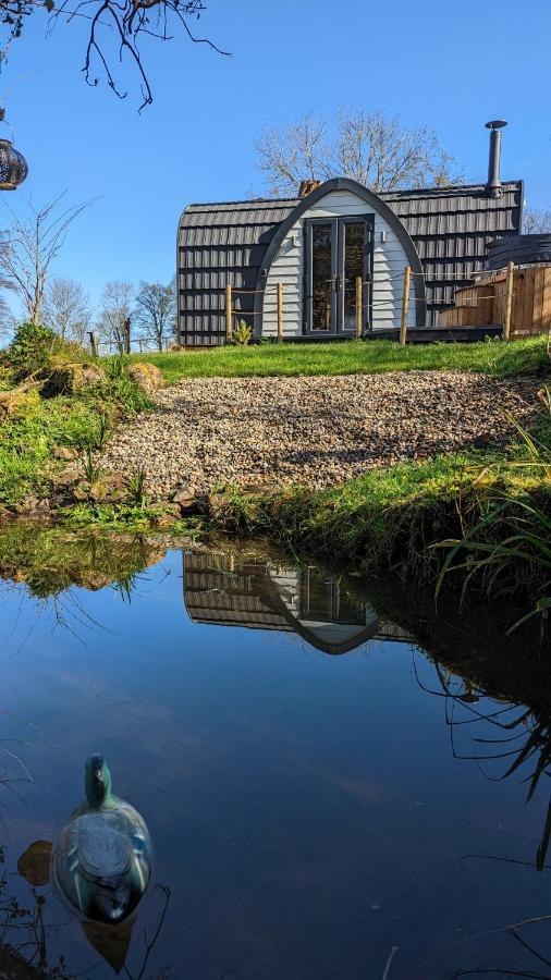 Emlyn'S Coppice - Luxury Woodland Glamping Villa Holywell  Exteriör bild