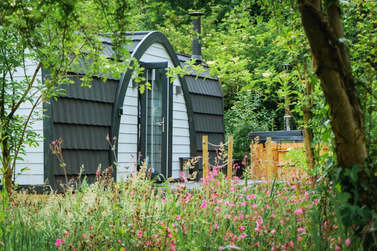 Emlyn'S Coppice - Luxury Woodland Glamping Villa Holywell  Exteriör bild