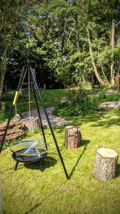 Emlyn'S Coppice - Luxury Woodland Glamping Villa Holywell  Exteriör bild