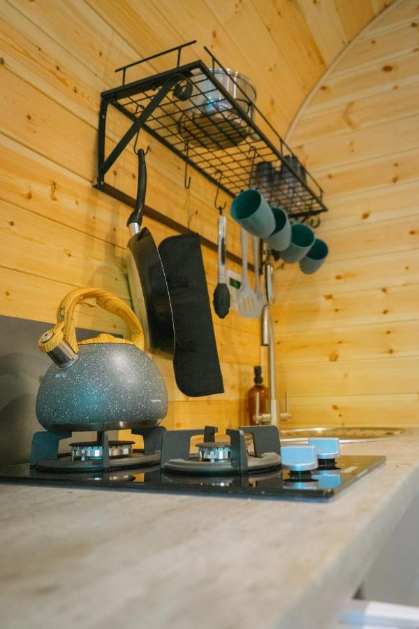 Emlyn'S Coppice - Luxury Woodland Glamping Villa Holywell  Exteriör bild