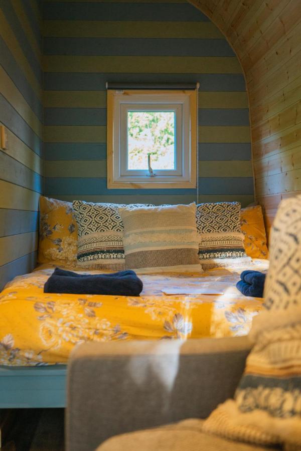 Emlyn'S Coppice - Luxury Woodland Glamping Villa Holywell  Exteriör bild