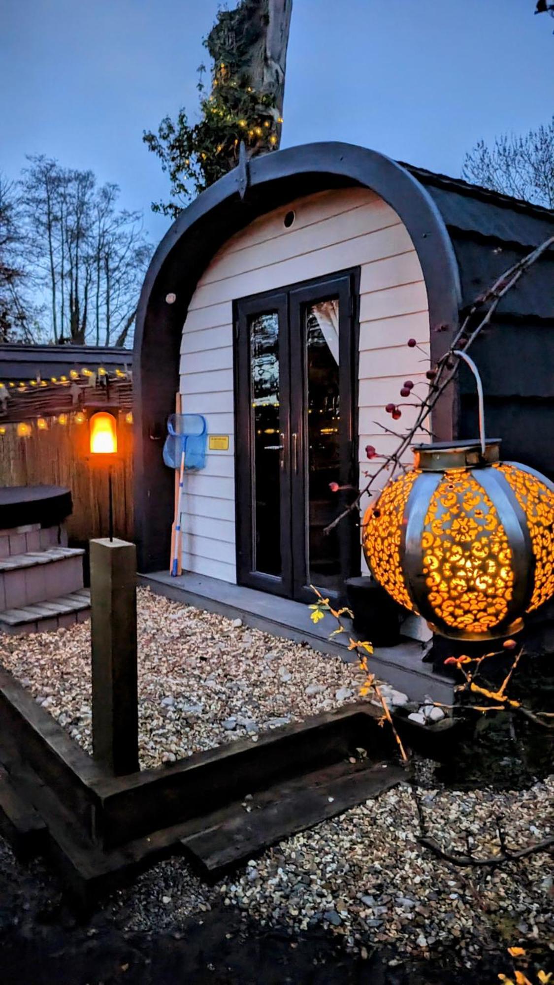 Emlyn'S Coppice - Luxury Woodland Glamping Villa Holywell  Exteriör bild