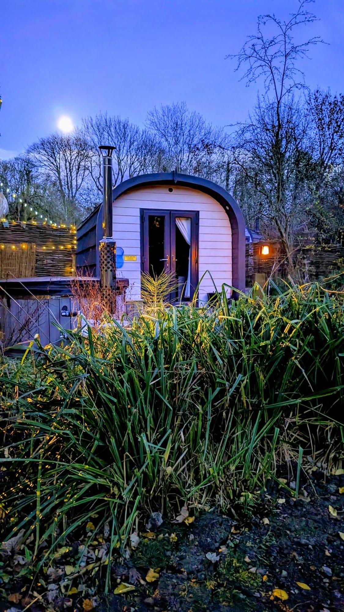 Emlyn'S Coppice - Luxury Woodland Glamping Villa Holywell  Exteriör bild