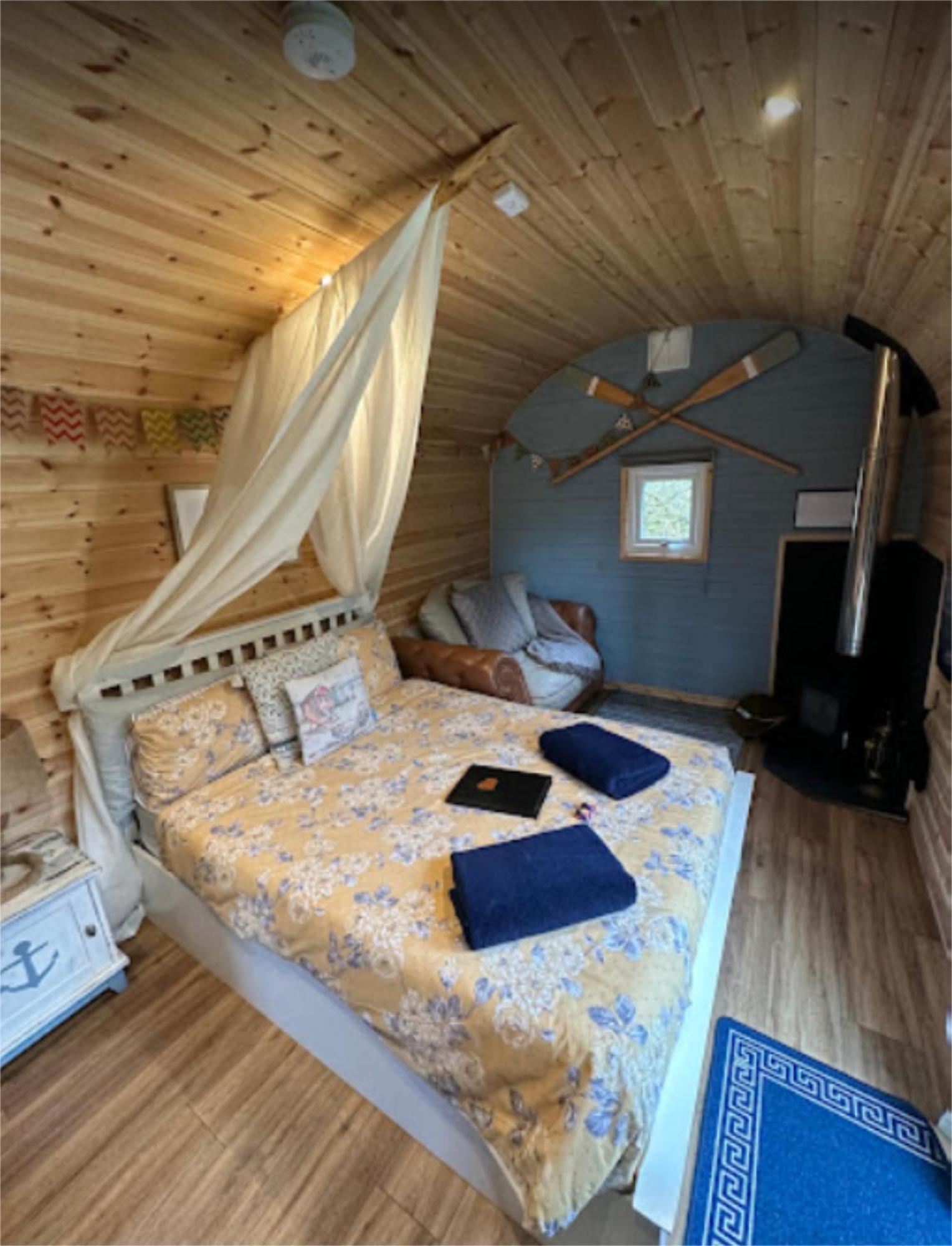 Emlyn'S Coppice - Luxury Woodland Glamping Villa Holywell  Exteriör bild