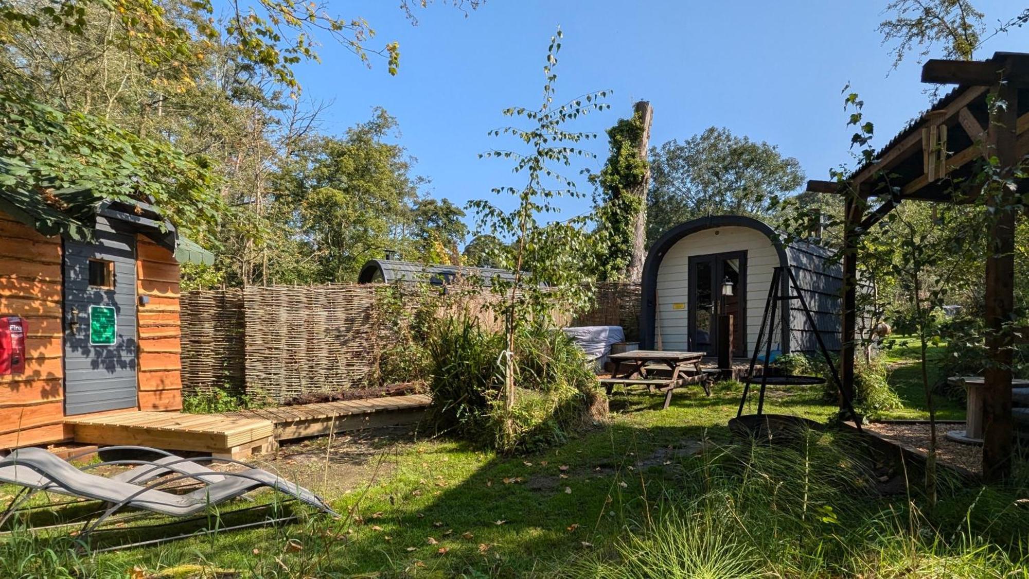 Emlyn'S Coppice - Luxury Woodland Glamping Villa Holywell  Exteriör bild
