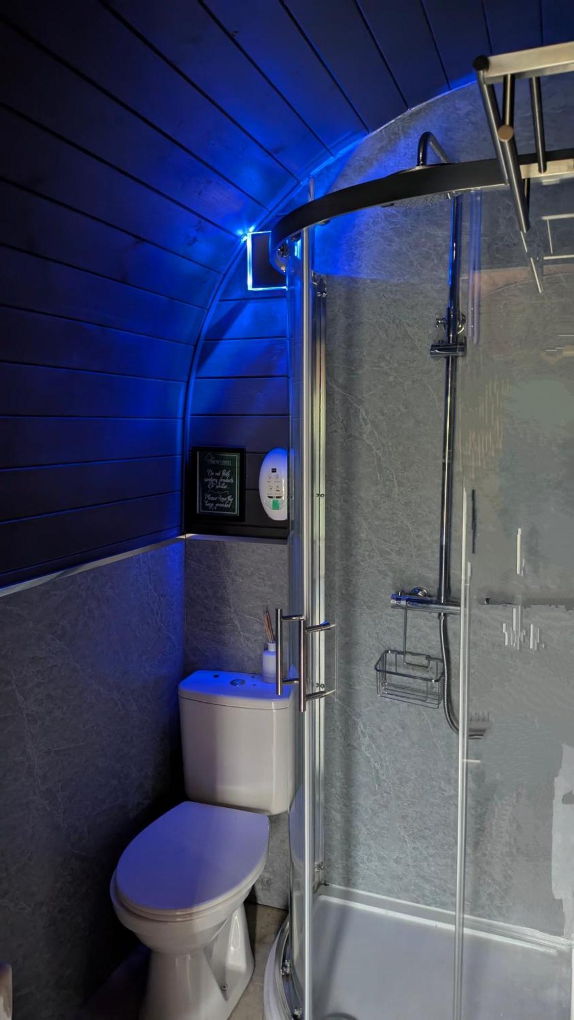 Emlyn'S Coppice - Luxury Woodland Glamping Villa Holywell  Exteriör bild
