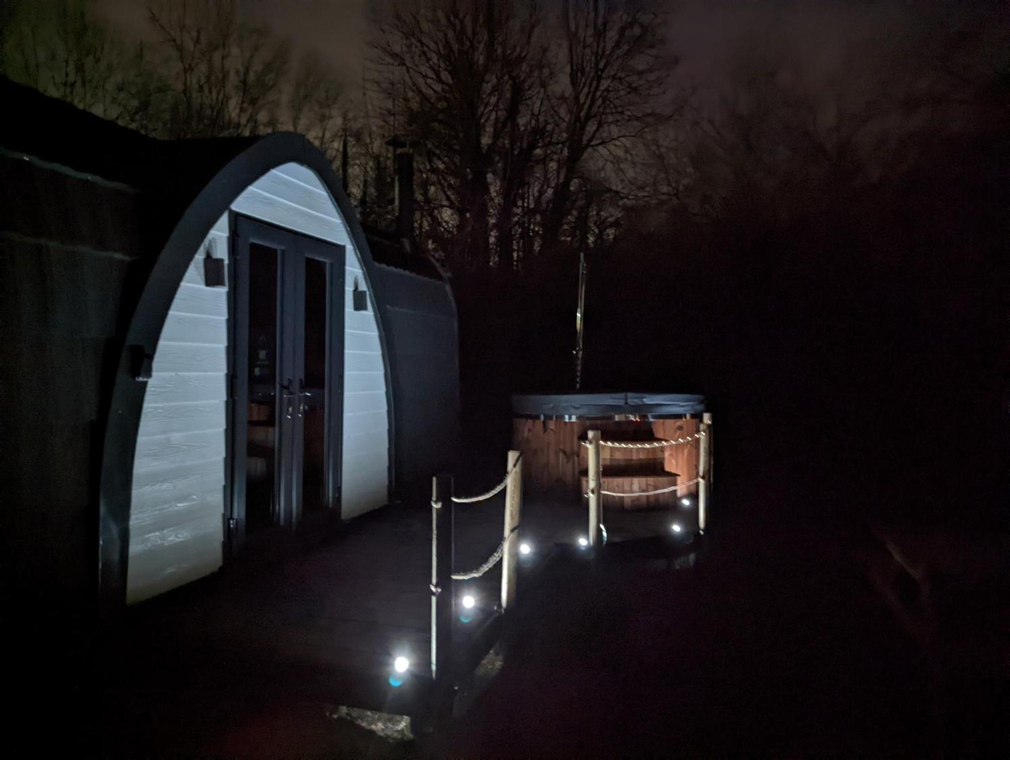Emlyn'S Coppice - Luxury Woodland Glamping Villa Holywell  Exteriör bild