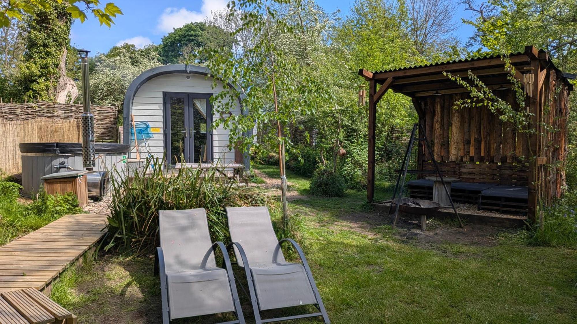 Emlyn'S Coppice - Luxury Woodland Glamping Villa Holywell  Exteriör bild